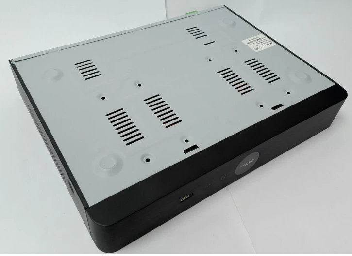 (Уценка) Сетевой IP видеорегистратор ZKTeco Z8608NF-8F фото 5