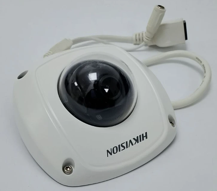 (Уценка) Миниатюрная IP-камера Hikvision DS-2CD7164-E фото 4