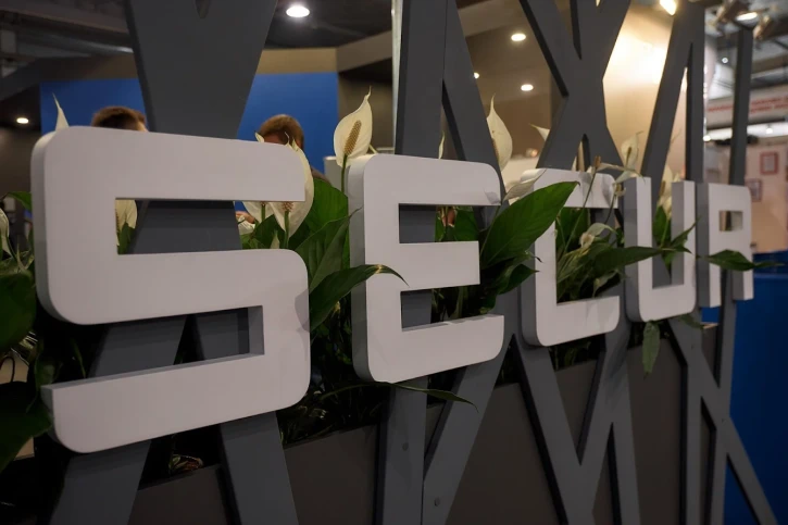 IP-відеокамера вулична Uniview IPC2122LB-SF40K-A White фото 4