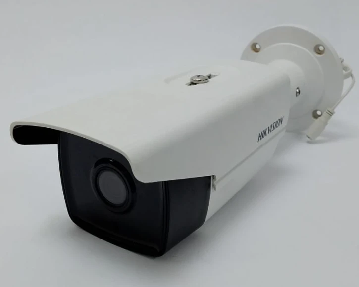 (Уценка) Уличная IP-видеокамера Hikvision DS-2CD2T22WD-I5 фото 4