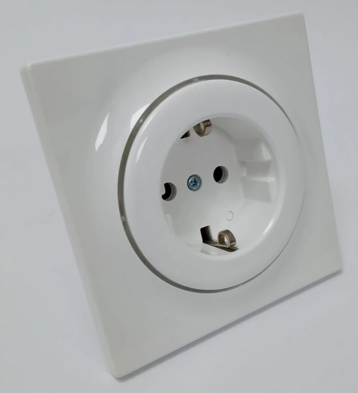 (Уценка) Умная розетка Z-Wave Fibaro Walli Outlet (FGWOF-011) фото 2