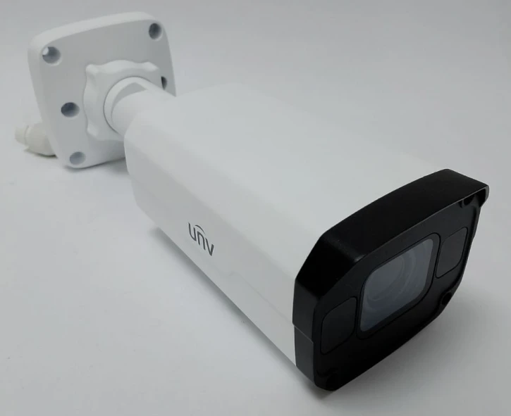(Уценка) IP-видеокамера уличная Uniview IPC2324SS-DZK фото 3