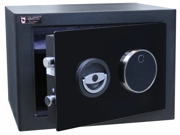 Сейф мебельный Griffon M.30.Fingerprint BLACK (M.30.FP BLACK) фото 4