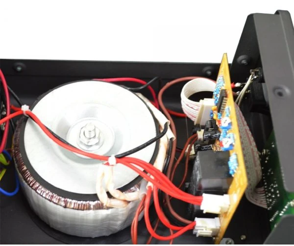 Стабилизатор напряжения EnerGenie EG-AVR-D2000-01 фото 4