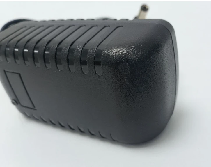 (Уцінка) Блок живлення Tecsar М-910/12 12V 2A стабілізований фото 4