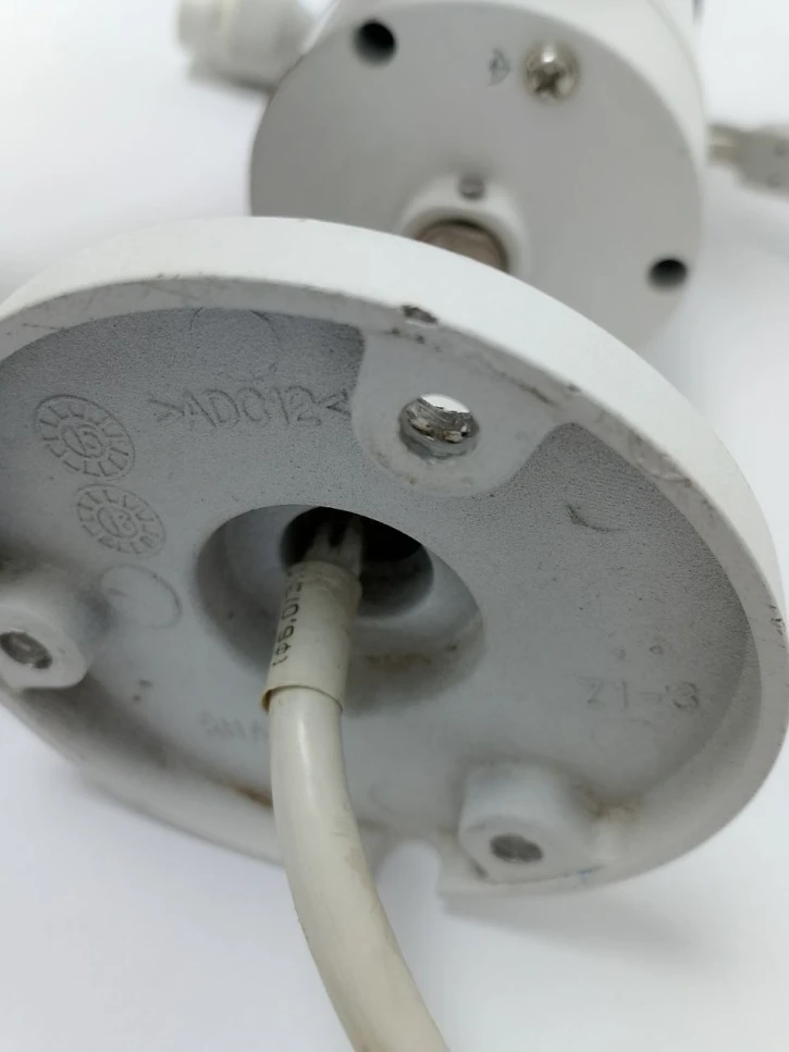 (Уценка) Уличная IP-камера Hikvision DS-2CD2042WD-I фото 5