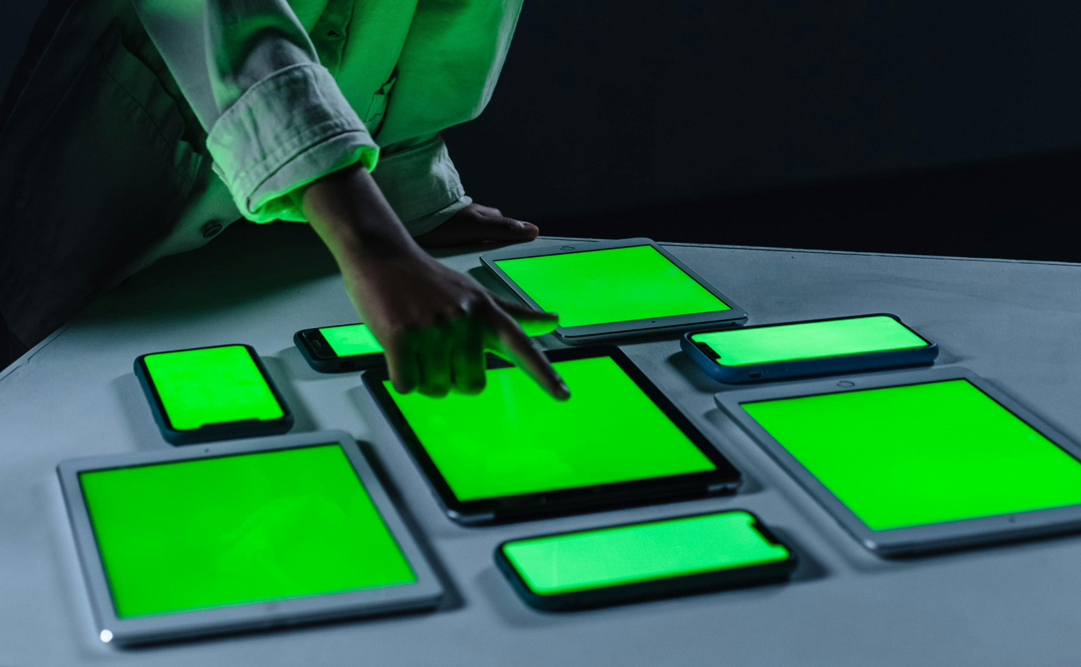 Новини технологій за тиждень: AI відкриває планети, а нові батареї б’ють рекорди